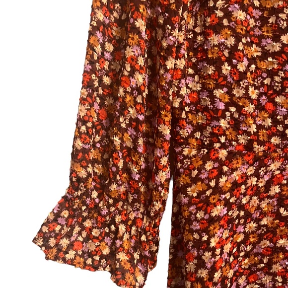 Madewell Long-Sleeve Crossover Midi Dress in Clipdot Spring Prairie 2 - Picture 6 of 6